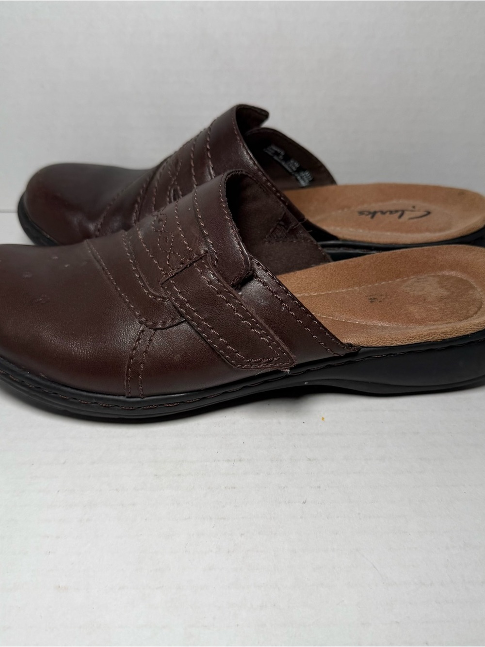 Clarks Brown Slip On Clogs Mules Comfort Shoes Women’s 6.5